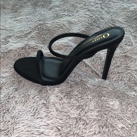 Black strappy high heels - Picture 3 of 4